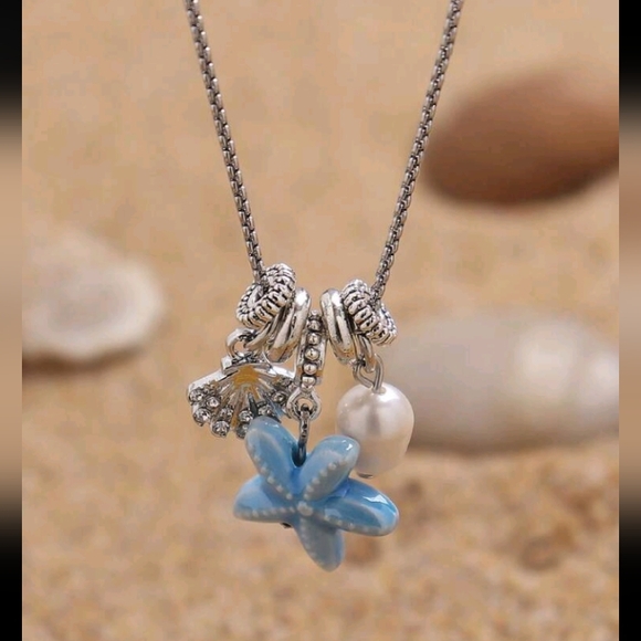 Ocean Theme Ceramic Starfish Shell Pearl Rhinestone Necklace - Picture 1 of 3